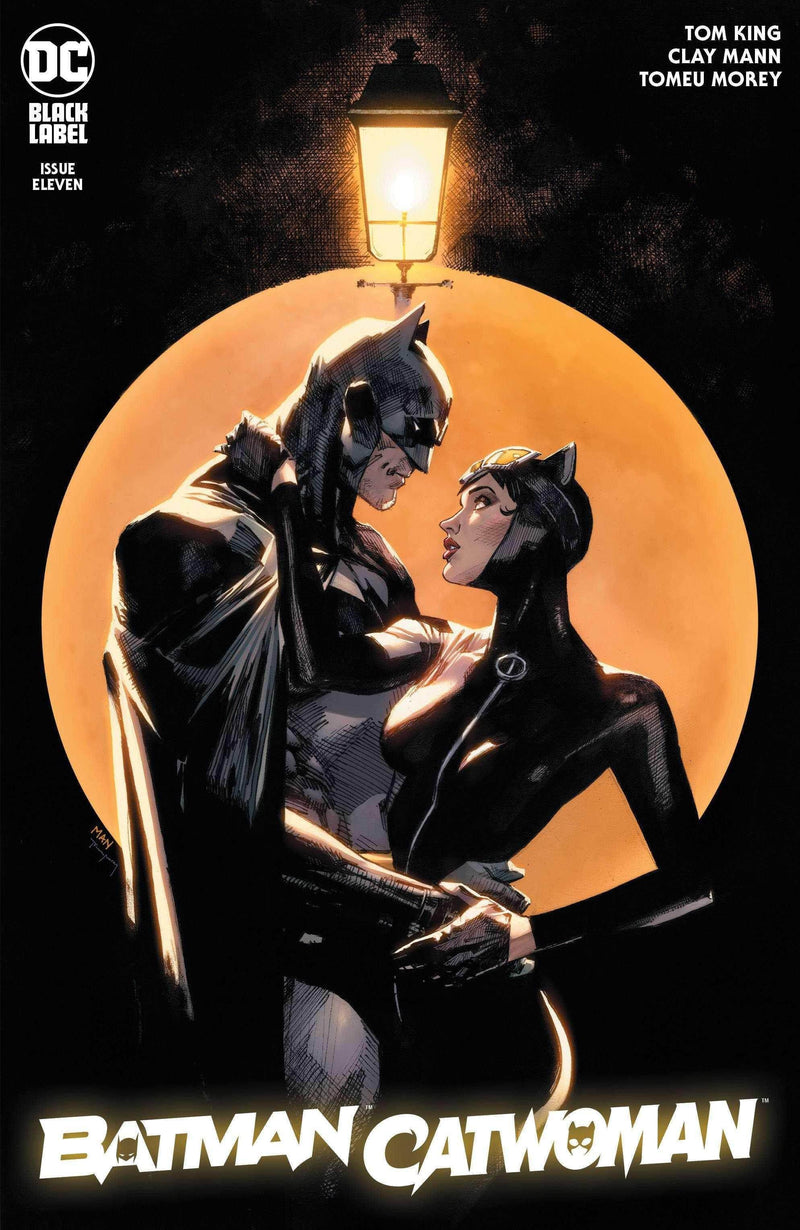 BATMAN CATWOMAN #11 (OF 12) CVR A MANN - DD Music Geek